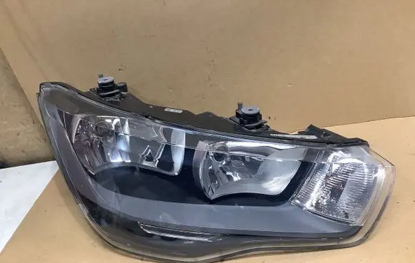 Audi A1 Headlight/headlamp 8X0941004
