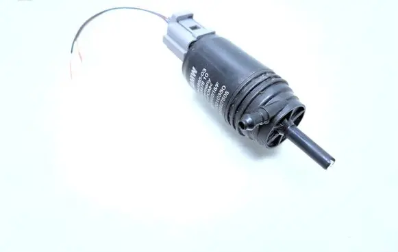 BMW X1 E84 Windscreen/windshield washer pump 7345885
