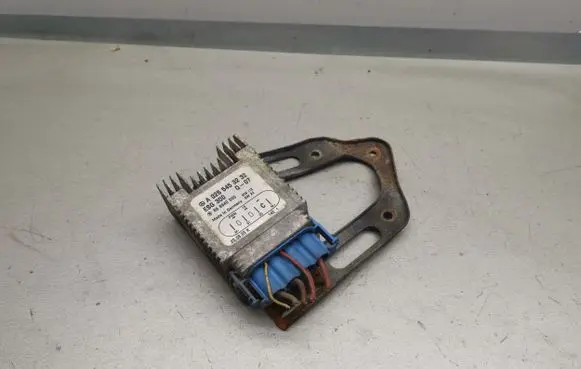 Coolant fan relay