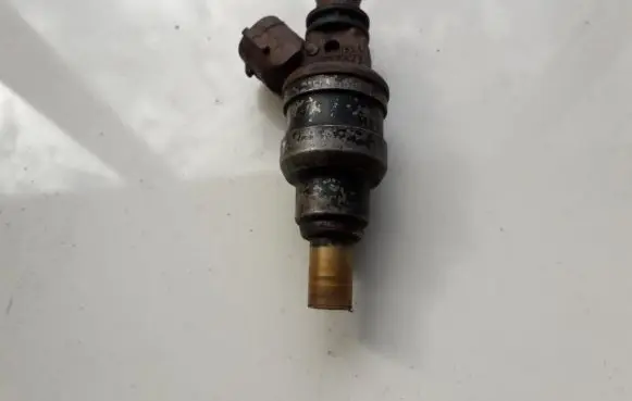 Fuel injector