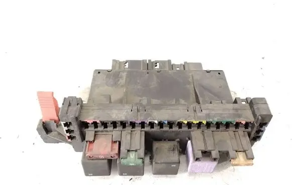 Mercedes-Benz S W220 Fuse box set 05045133 A0315451632