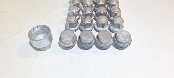 Ford Grand Tourneo Connect Nuts/bolts 