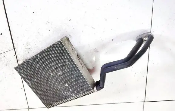 Volkswagen PASSAT B4 A/C cooling radiator (condenser) 06332010064 0281001172