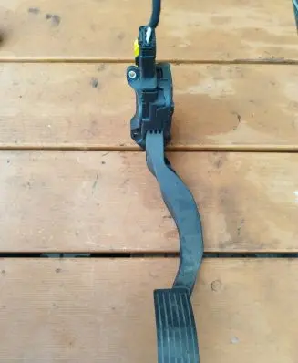 Citroen C3 Picasso Accelerator throttle pedal 9681383980