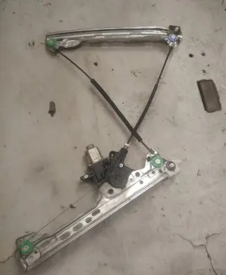 Renault Megane IV Front door window regulator with motor 807206746R C47194102