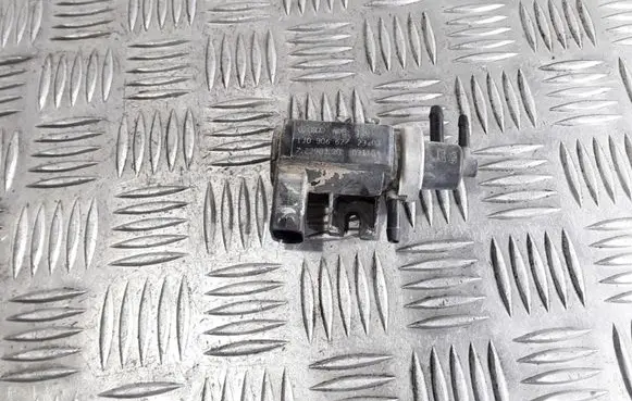 Volkswagen Sharan Valve vacuum 1J0906627