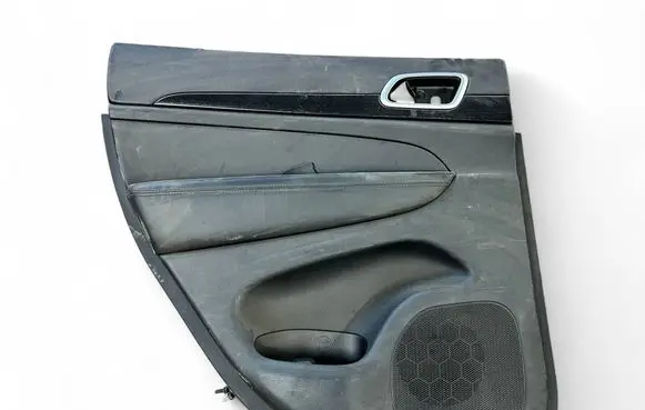 Jeep Grand Cherokee Front door card panel trim 62662D 5LL792X9AB 4744330