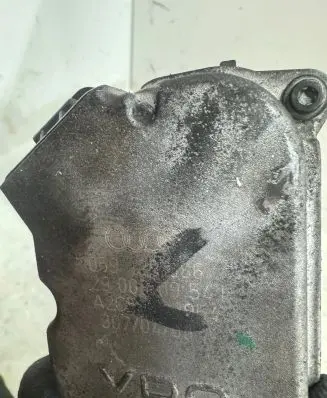 Volkswagen Phaeton Intake manifold valve actuator/motor 059128586 A0038593542 30770470
