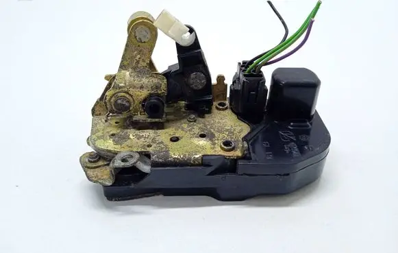 Jeep Grand Cherokee (WK) Front door lock GL19