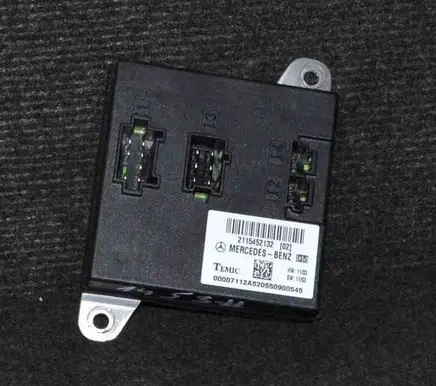 Mercedes-Benz E W211 Central body control module A2115452132