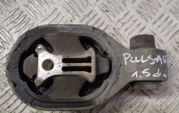 Nissan Pulsar Engine mount bracket A8653110
