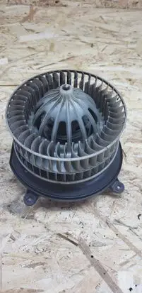 Mercedes-Benz E W211 Heater fan/blower A2308210251
