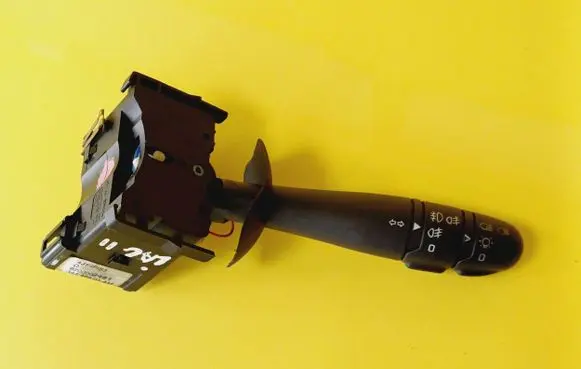 Renault Laguna II Wiper control stalk 8200002461