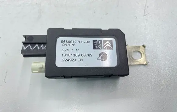 Citroen DS4 Aerial antenna amplifier 9666017780 10181369