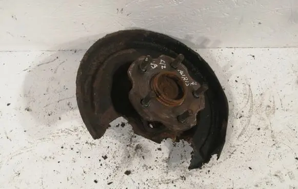 Toyota Auris 150 Rear wheel hub 4245012110 4788112080