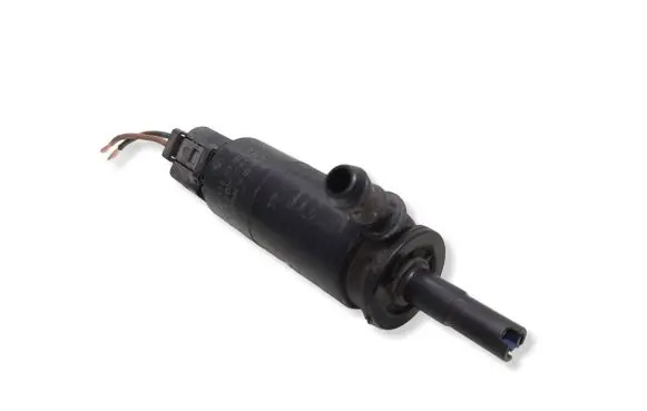 BMW 5 E60 E61 Headlight washer pump 6973097 67126973097