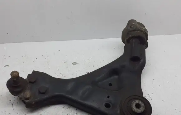 Mercedes-Benz Vito Viano W639 Front lower control arm/wishbone A6393301401