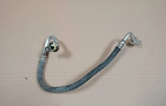 Volvo XC60 Air conditioning (A/C) pipe/hose 31497391