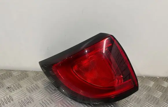 Chrysler Pacifica Rear/tail lights P68229027AD