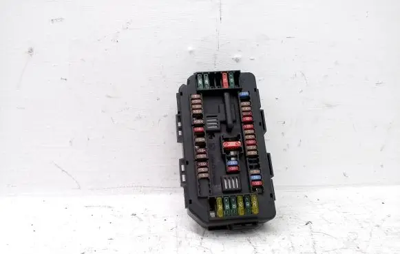 BMW 4 F32 F33 Fuse module 9337879 17122013 19451000001