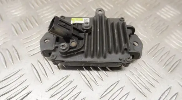 Lexus ES 300h (7th Gen) Distronic sensor radar 8821033120