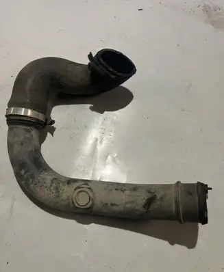 Intercooler hose/pipe
