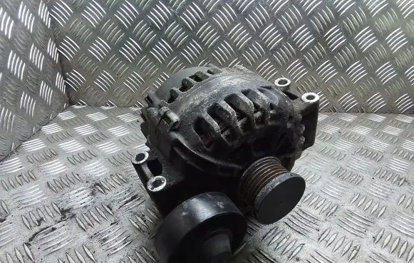 BMW 3 E90 E91 Generator/alternator 7521178 TG17C015 2542720J