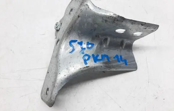 Skoda Fabia Mk2 (5J) Fender mounting bracket 5J0821142A