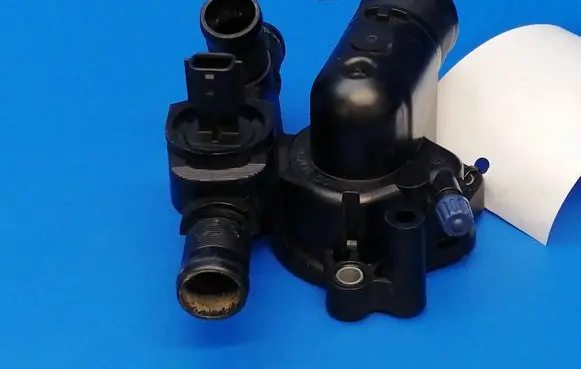 Opel Vivaro Thermostat housing OEM