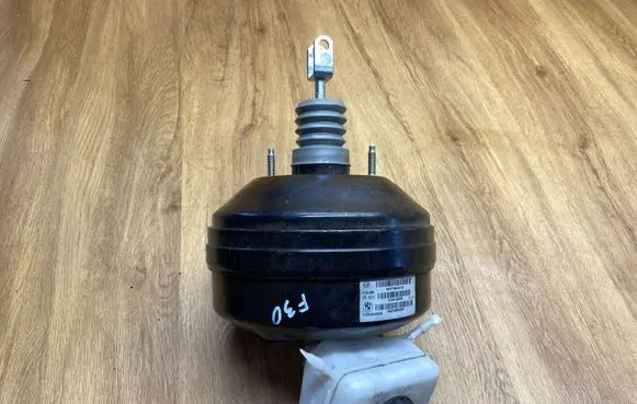 BMW 3 F30 F35 F31 Brake booster 6798425 16B0580B0281 0204745095