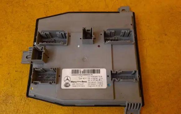 Mercedes-Benz C W205 SAM control unit A2059007539