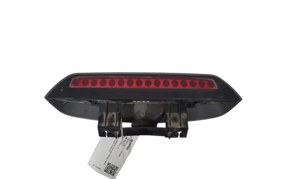 KIA Carens II Third/center stoplight