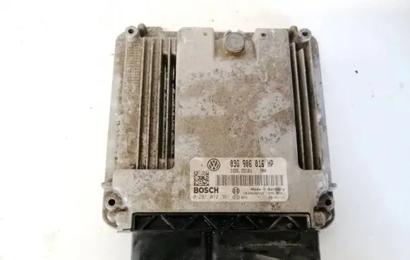 Volkswagen Touran I Engine control unit/module 03g906016hp 0281012361