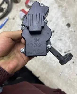 Seat Alhambra (Mk1) Vent window/glass motor 95VW14453AA PA66MX40 7M0847079
