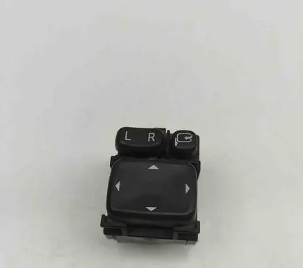 Isuzu D-Max Wing mirror switch 8974085820 183655