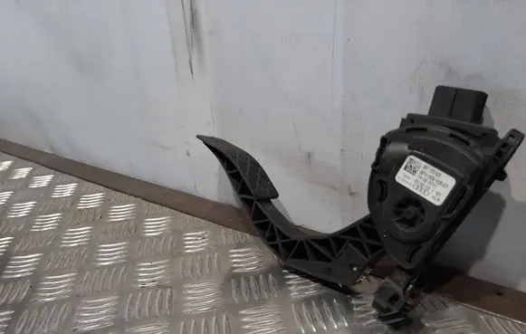 Audi A7 S7 4G Accelerator throttle pedal 8K1723523