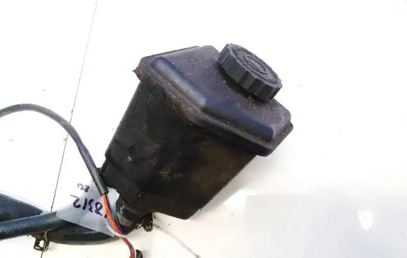Chrysler 300 - 300C Power steering fluid tank/reservoir 04782345ab