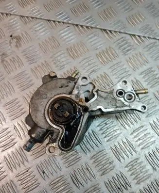 Volkswagen PASSAT B5 Vacuum pump 038145209A