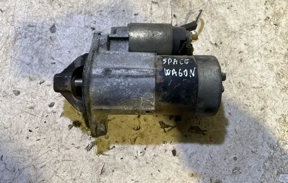 Mitsubishi Space Wagon Starter motor M000T81181 MD3282