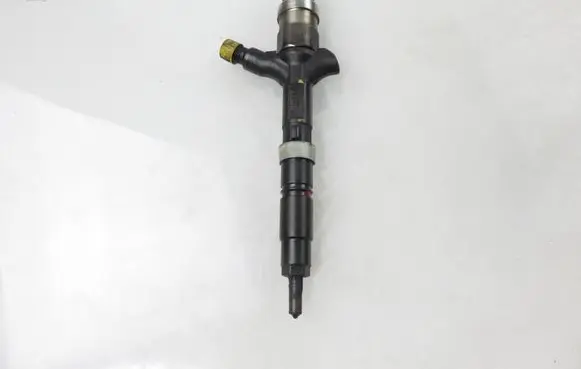 Toyota Avensis T220 Fuel injector 2367027030