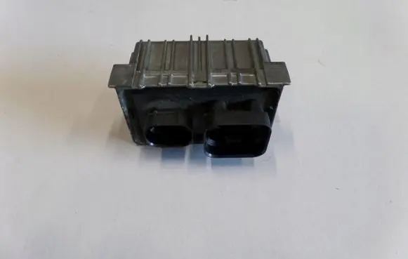 Opel Insignia A Glow plug pre-heat relay 55574293