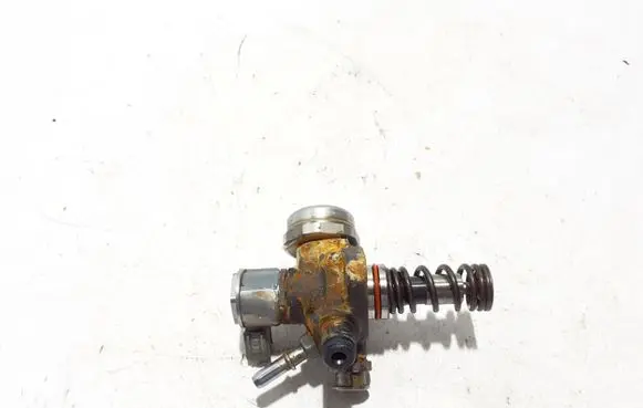 Volvo XC90 Fuel injection high pressure pump 31669129