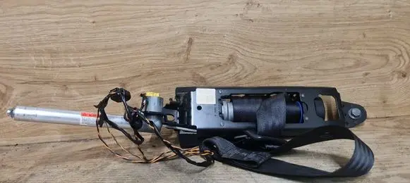 Volvo C30 Front seatbelt 1287473