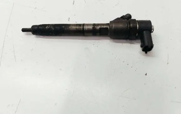 KIA Sportage Fuel injector 3368002A800