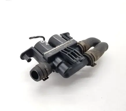 BMW 5 E60 E61 Coolant heater control valve 1147412176 692791501