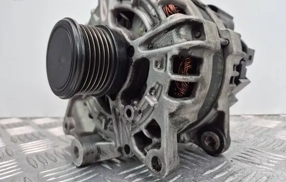 Mercedes-Benz C W205 Generator/alternator 0125711099