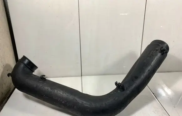 Intercooler hose/pipe