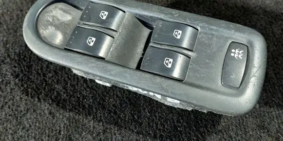 Renault Scenic II - Grand scenic II Electric window control switch 156018070