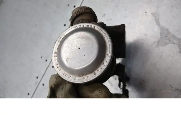 Skoda Octavia Mk1 (1U) EGR valve 06A131102A