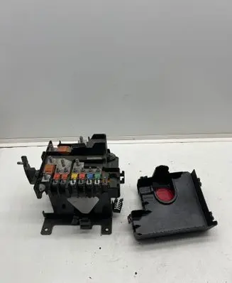 Iveco Daily 6th gen Battery relay fuse 5801585977 0882 050215